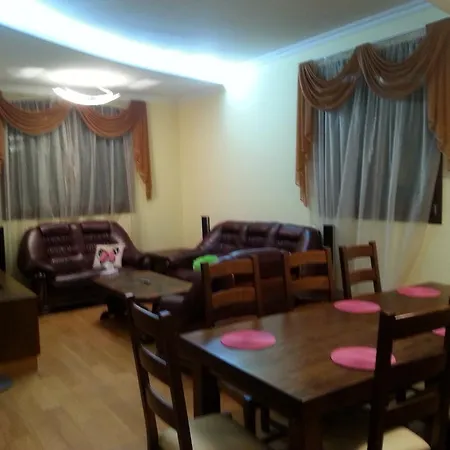 Nefeli Gardens Villa Пила