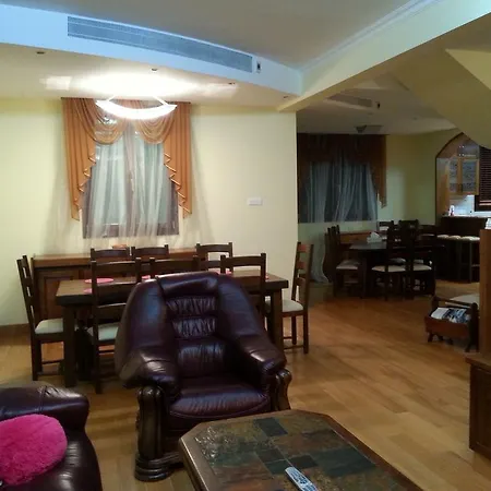 Nefeli Gardens Villa * Пила